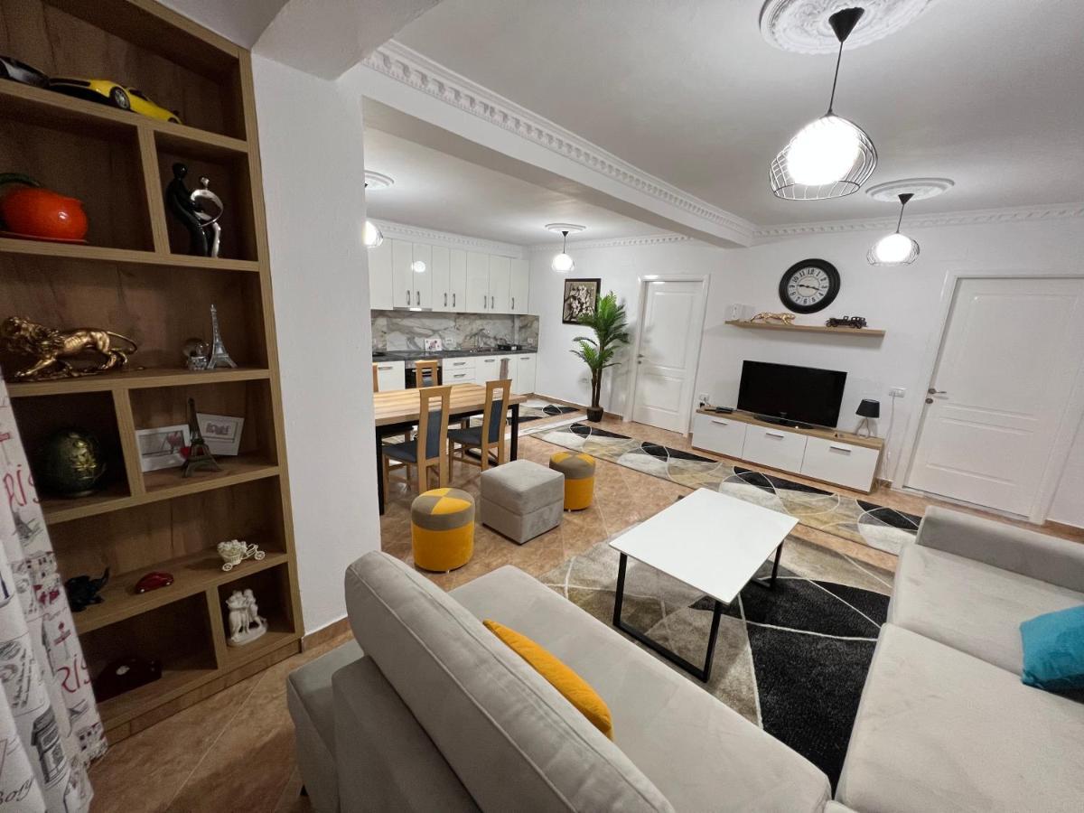 Daily Rent Apartment City Center Elbasan 6 Exterior foto