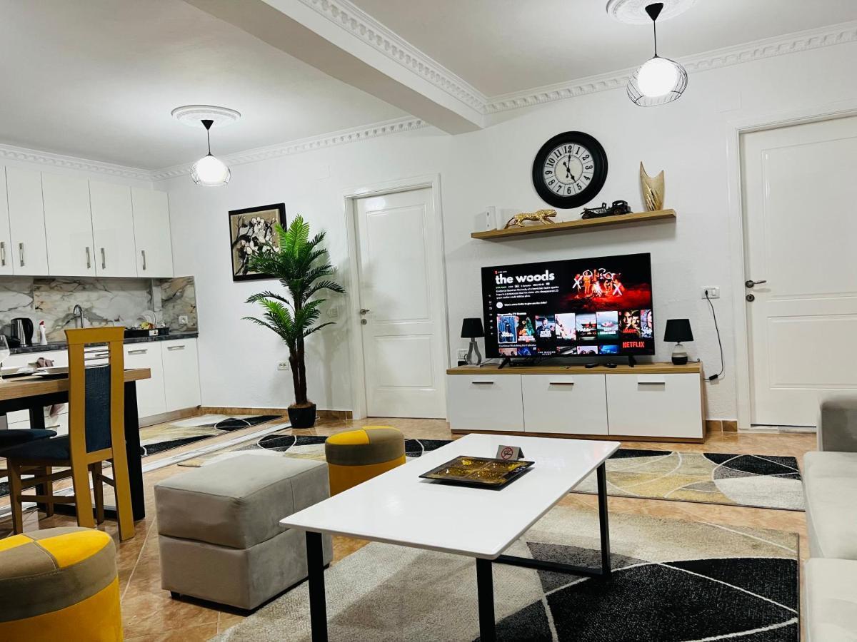 Daily Rent Apartment City Center Elbasan 6 Exterior foto